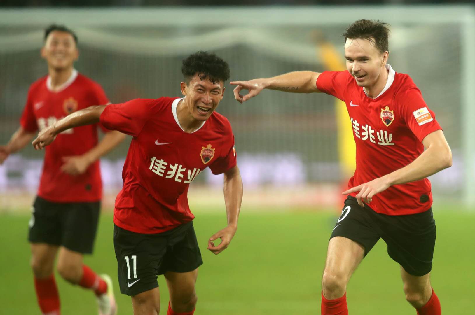 深圳佳兆业主场取分，实现关键胜利的简单介绍