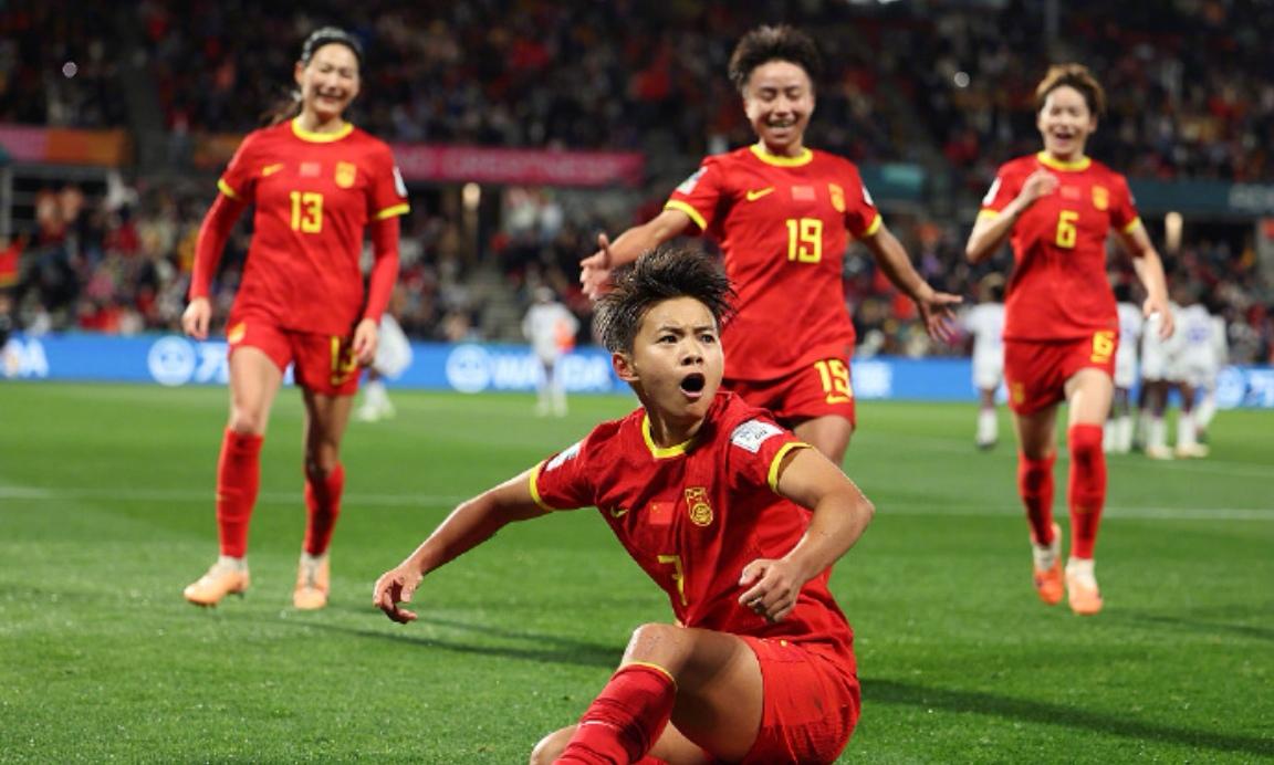 关于勇往直前:女足队员在热身赛中表现抢眼的信息 关于勇往直前:女足队员在热身赛中表现抢眼的信息