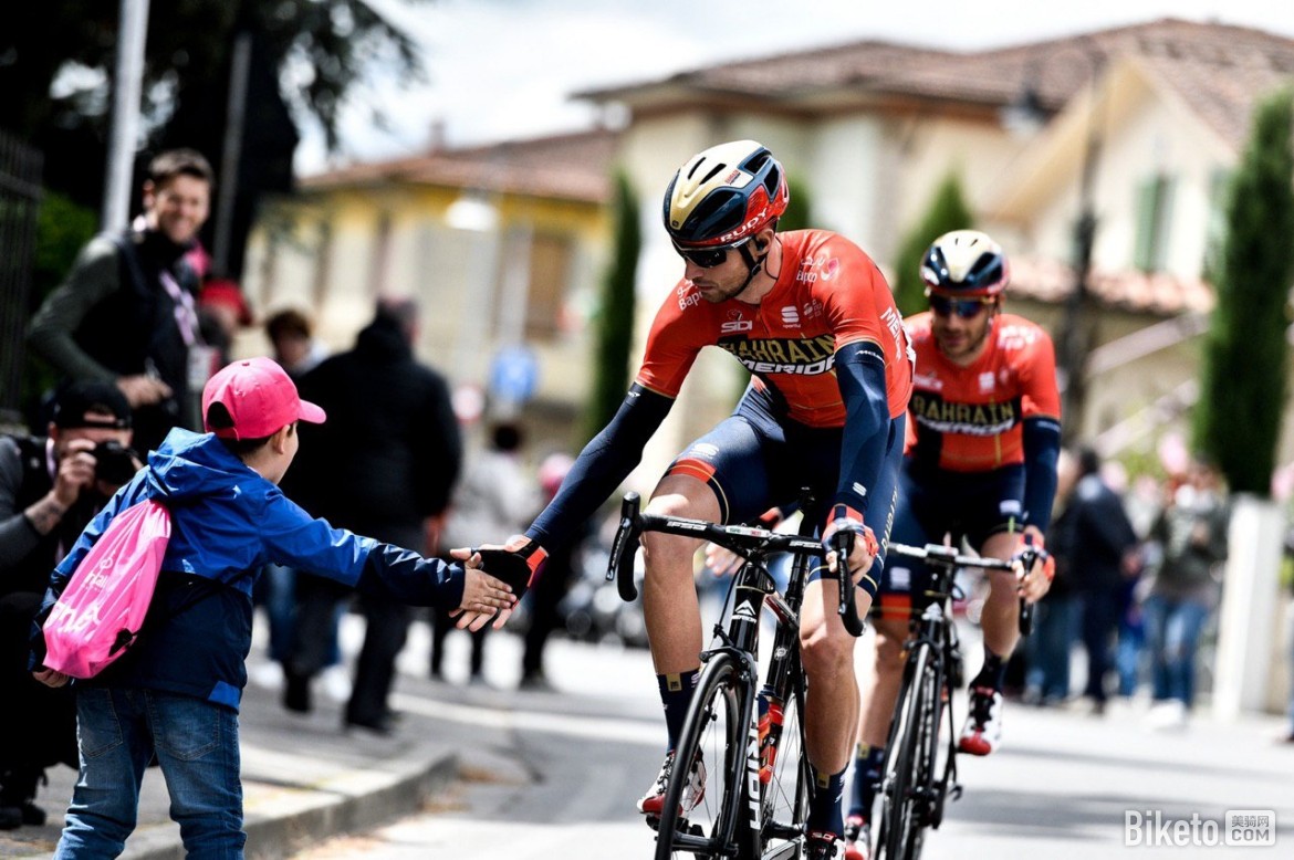 白俄罗斯队奋力冲刺,成功突围的简单介绍 白俄罗斯队奋力冲刺,成功突围的简单介绍