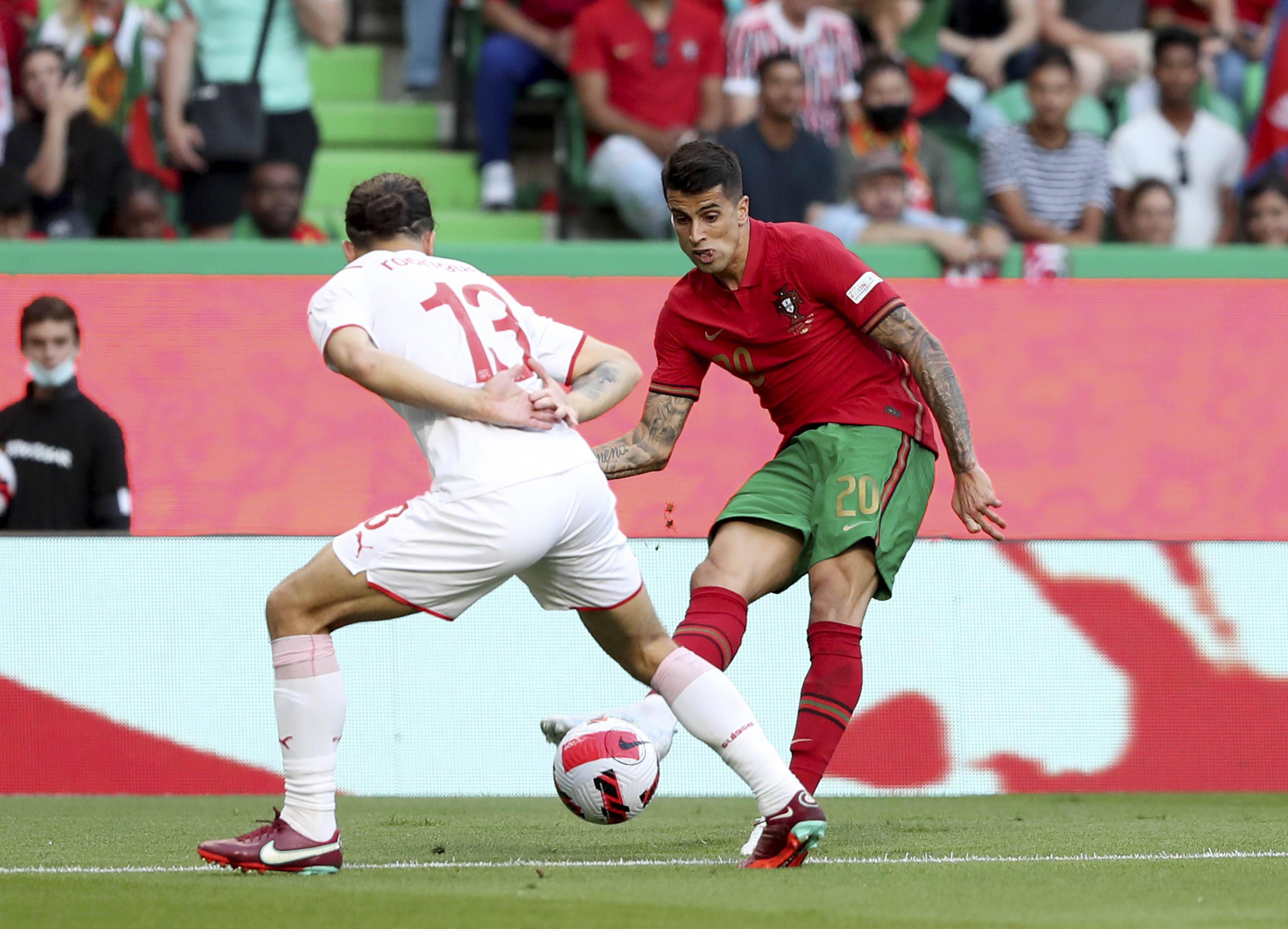 半岛体育网站-瑞士队在关键时刻获胜，晋级到强