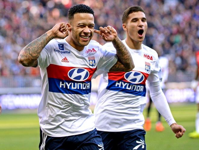 包含尼斯主场不敌里昂，战绩继续低迷的词条