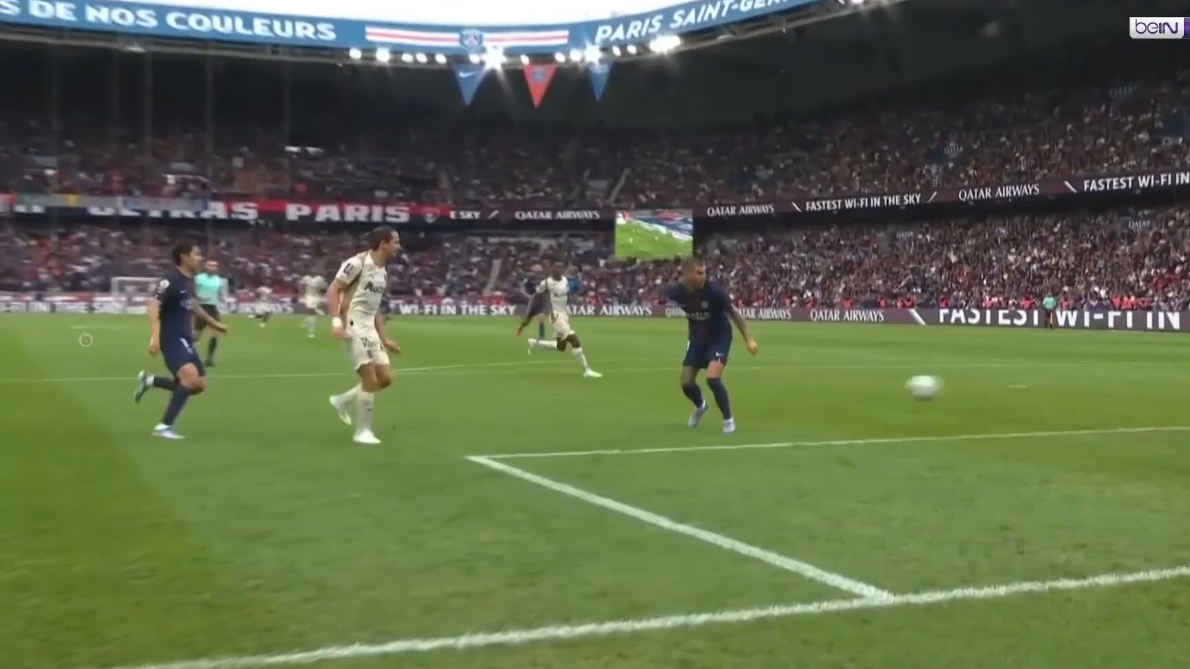 巴黎圣日耳曼豪取四连胜,稳坐法甲榜首的简单介绍 巴黎圣日耳曼豪取四连胜,稳坐法甲榜首的简单介绍