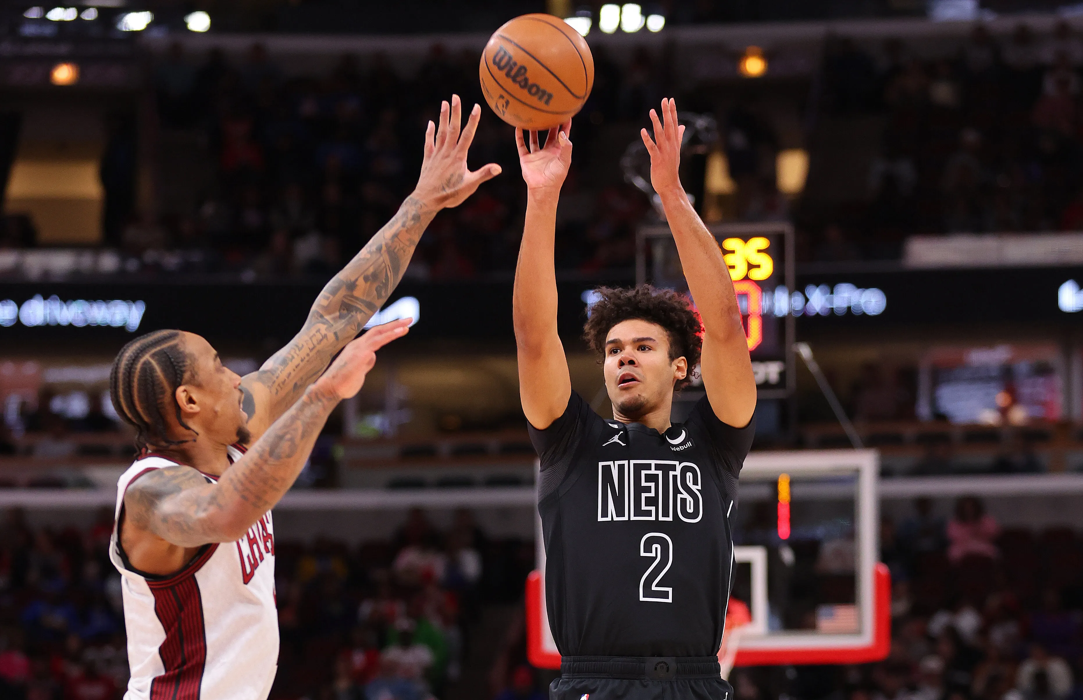 半岛体育官网入口-篮网逆转活塞取得两连胜