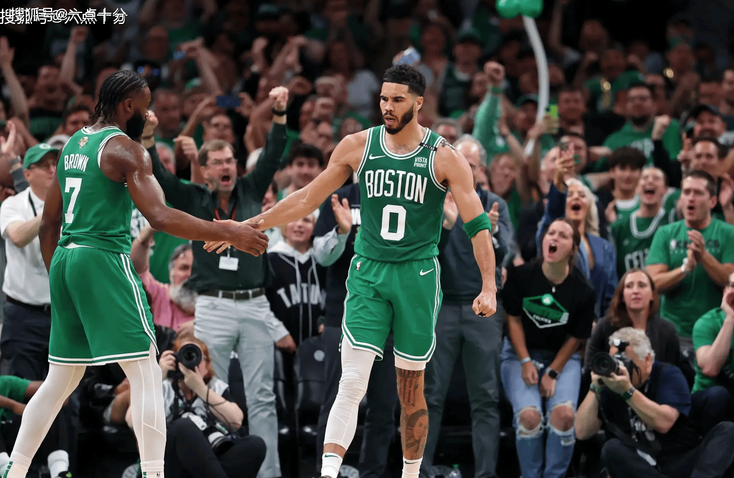 关于开拓者胜凯尔特人，卡门佩尔表现抢眼的信息