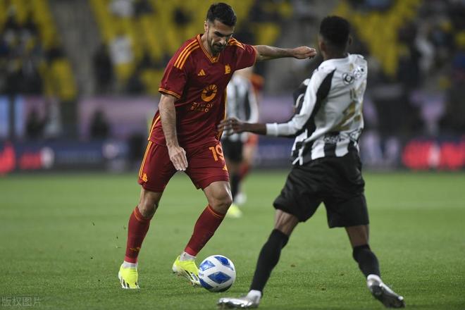 乌迪内斯球员连续进球，成为最佳射手的简单介绍